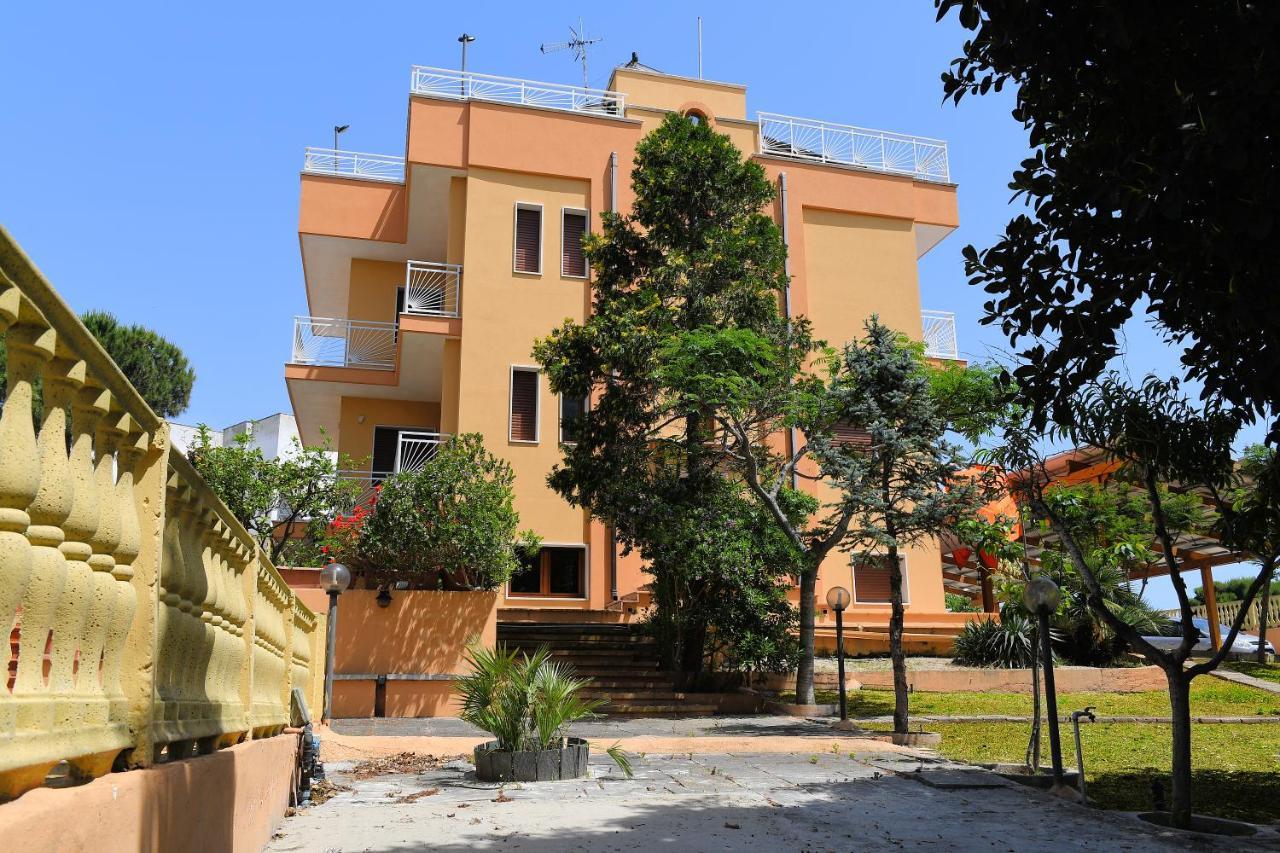 B&B Il Canto Del Mare Pulsano Exteriör bild